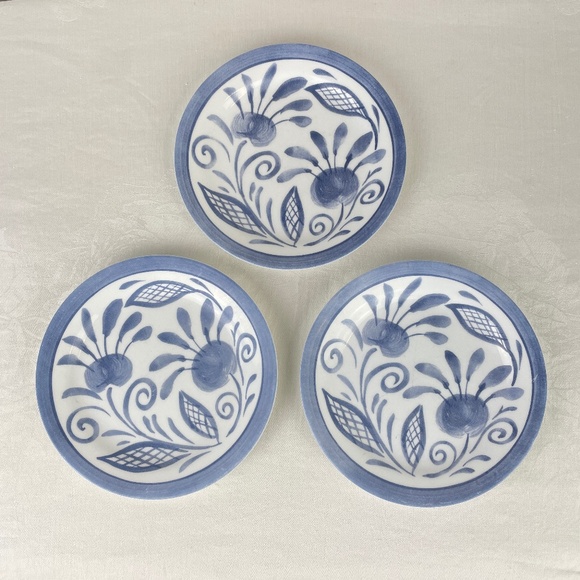 Corelle by Corning Oceanview Blue Floral - Set of 3 Salad or Bread Plates - Picture 1 of 6